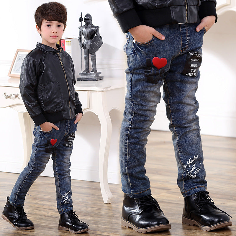 Coole Boy Jeans für jeden Anlass – Modische Styles für Jungen